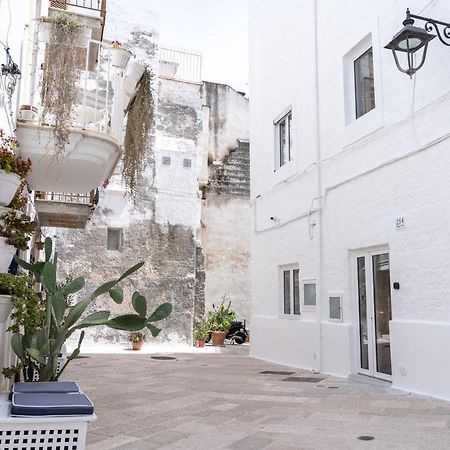 Wineart House, Terracielo Indipendente Nel Centro Di Monopoli Apartamento Exterior foto
