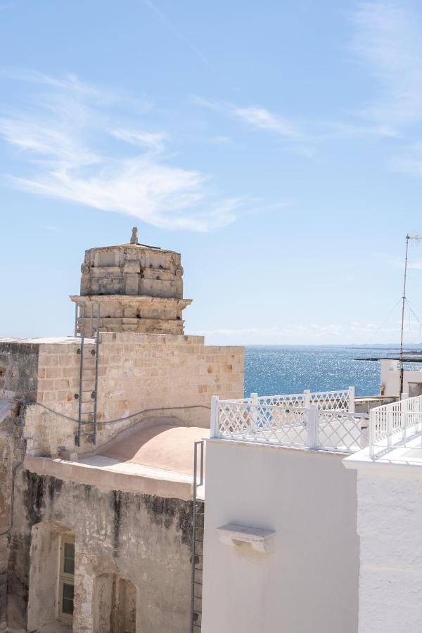 Wineart House, Terracielo Indipendente Nel Centro Di Monopoli Apartamento Exterior foto