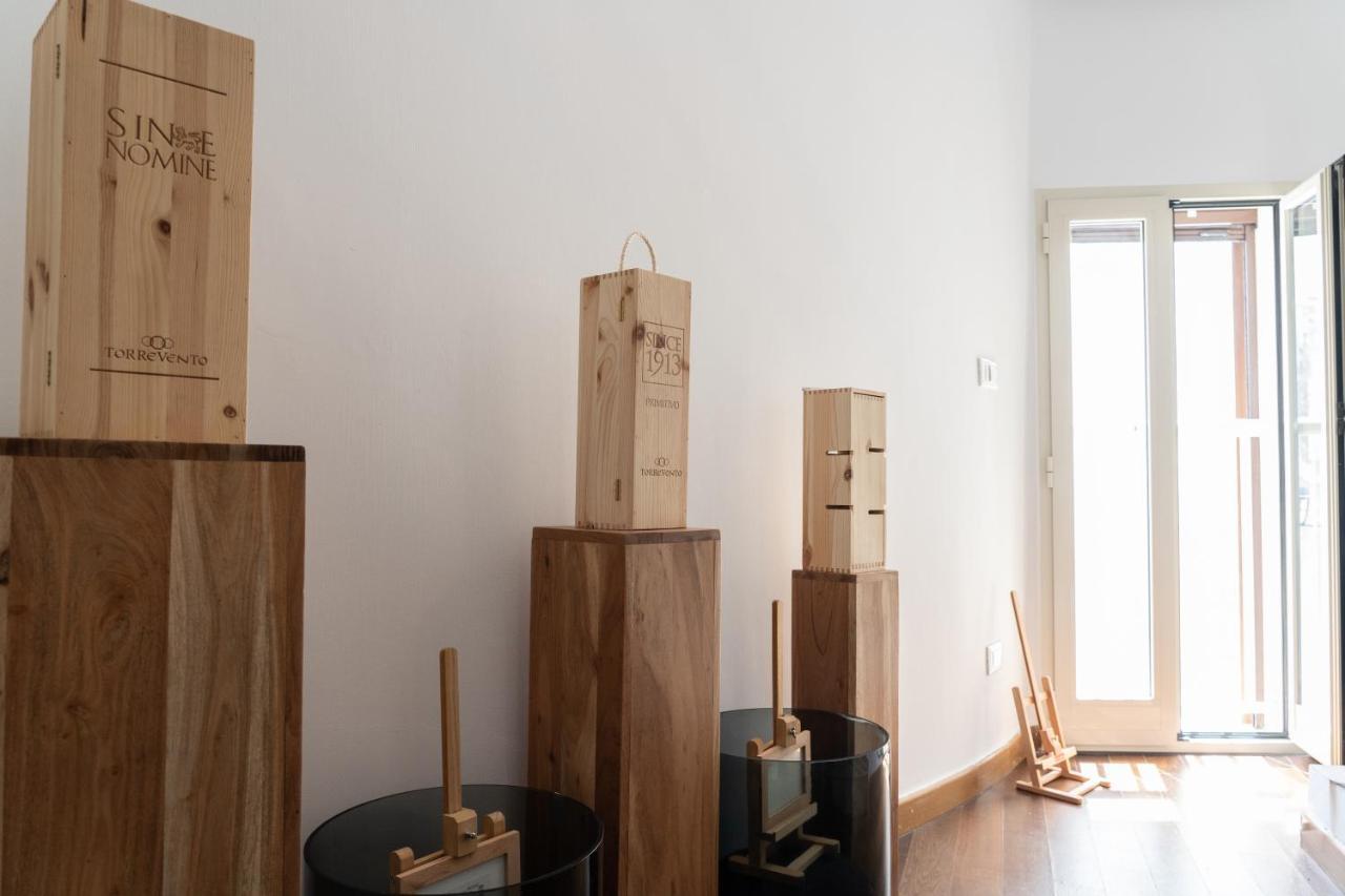 Wineart House, Terracielo Indipendente Nel Centro Di Monopoli Apartamento Exterior foto