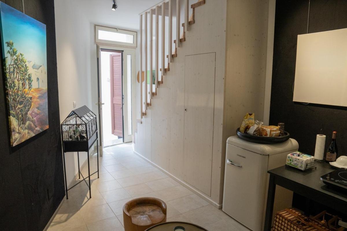 Wineart House, Terracielo Indipendente Nel Centro Di Monopoli Apartamento Exterior foto